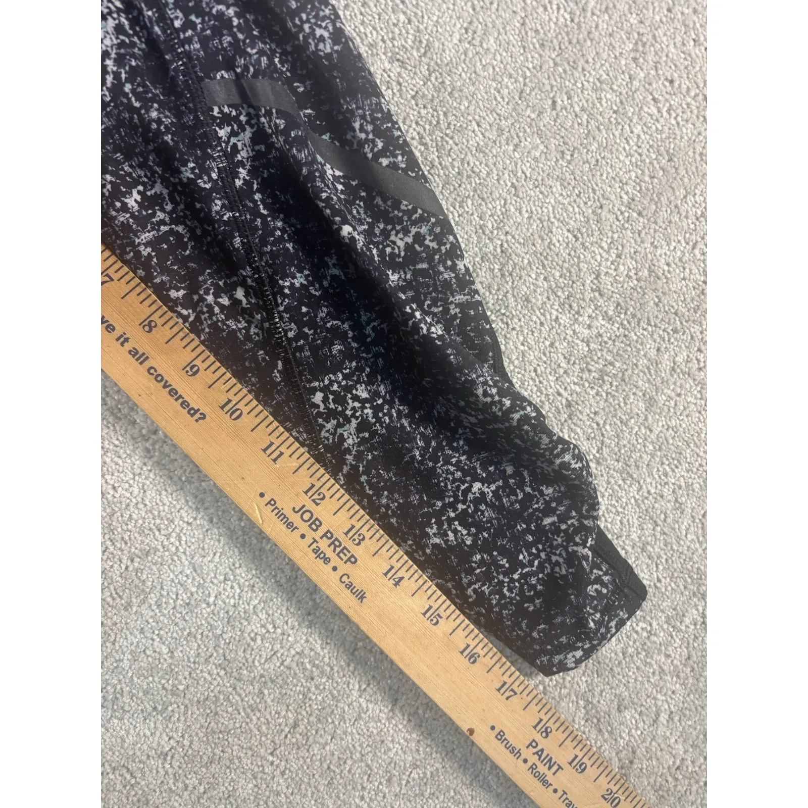 Lululemon Size 2 - Image 9