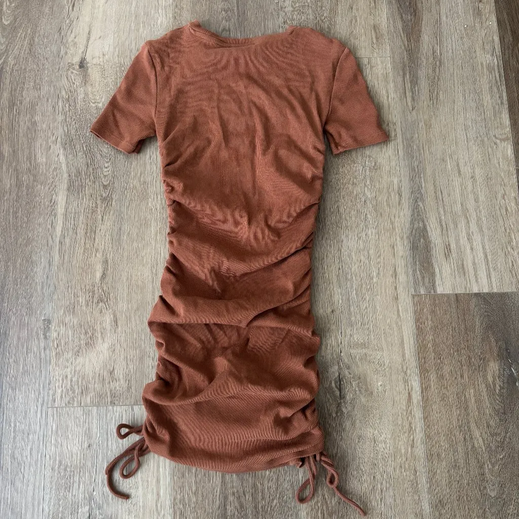 Zara Brown Ruched Side Short Sleeve Dress - Size Small - Image 3