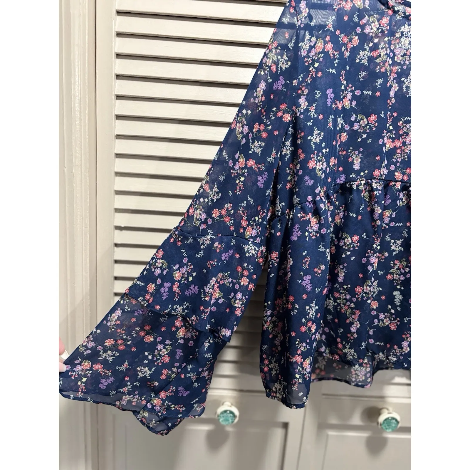 Crave Fame Floral Sheer/Chiffon Keyhole Long Bell Sleeve Size L Flowy Boho - Image 2