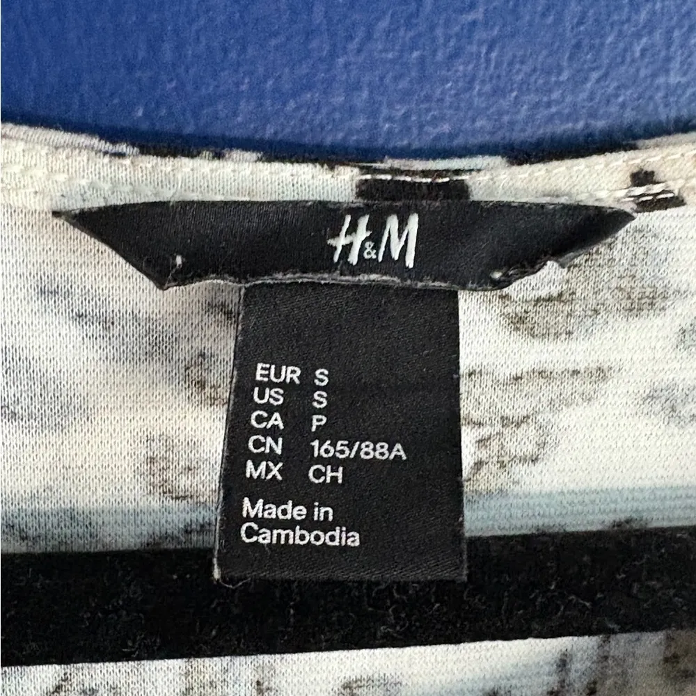 H&M Black and White Patterned dress size S - Image 6