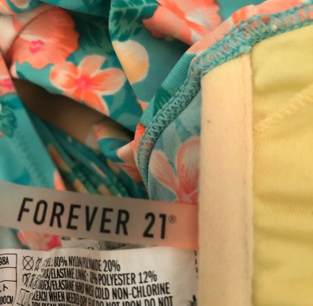 Halter floral Swim Top - Image 5