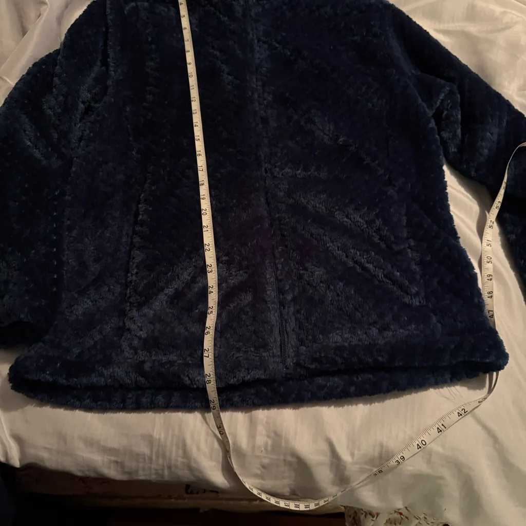 Essentials Plush Blue Jacket Size M - Image 6