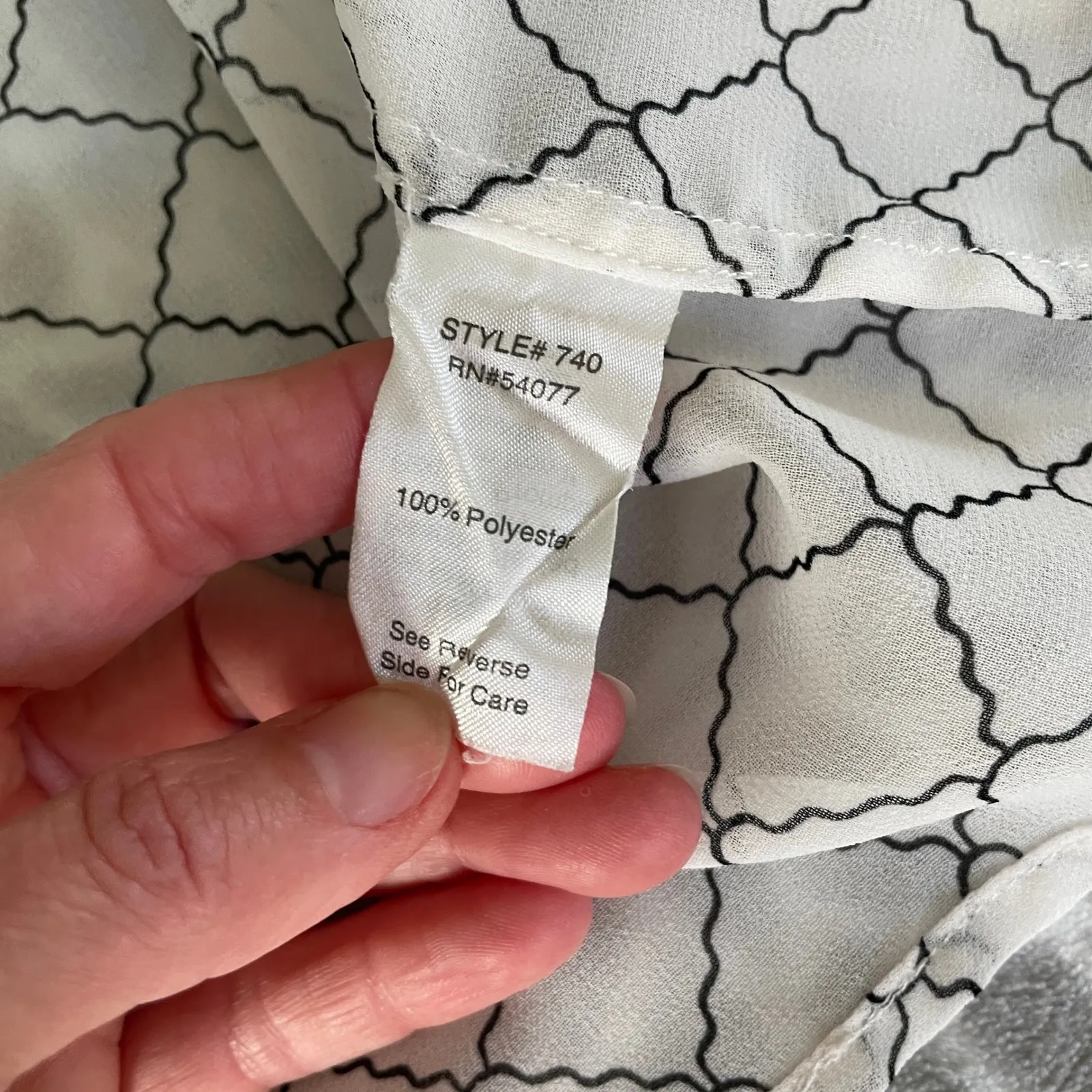 Cabi Lattice Print Button Up Shirt Size Medium White Black Corpcore Officewear‎ - Image 8