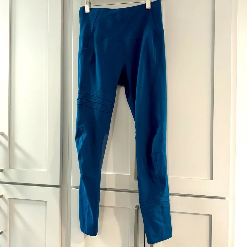 Oiselle Teal 7/8 Leggings with Mesh Panels Behind‎ Knees size 6 - Image 3