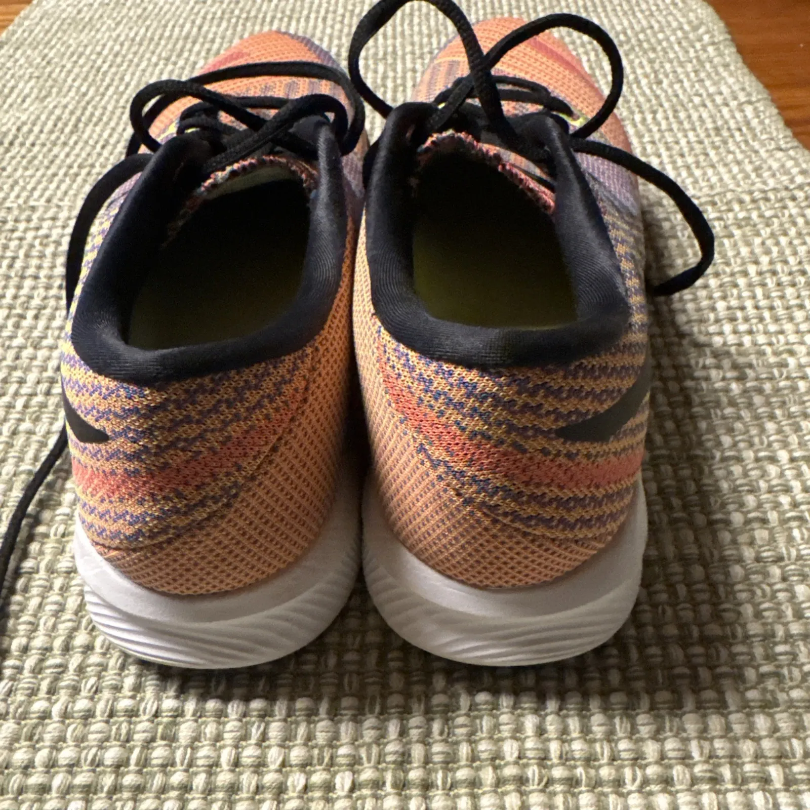 ASICS fuse Gel F910218 Women's Size 8 1/2 Orange Yellow Purple - Image 4