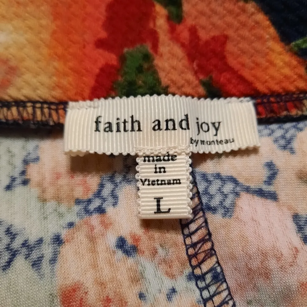 Faith and Joy by Monteau Floral Skirt Size Large - Image 4