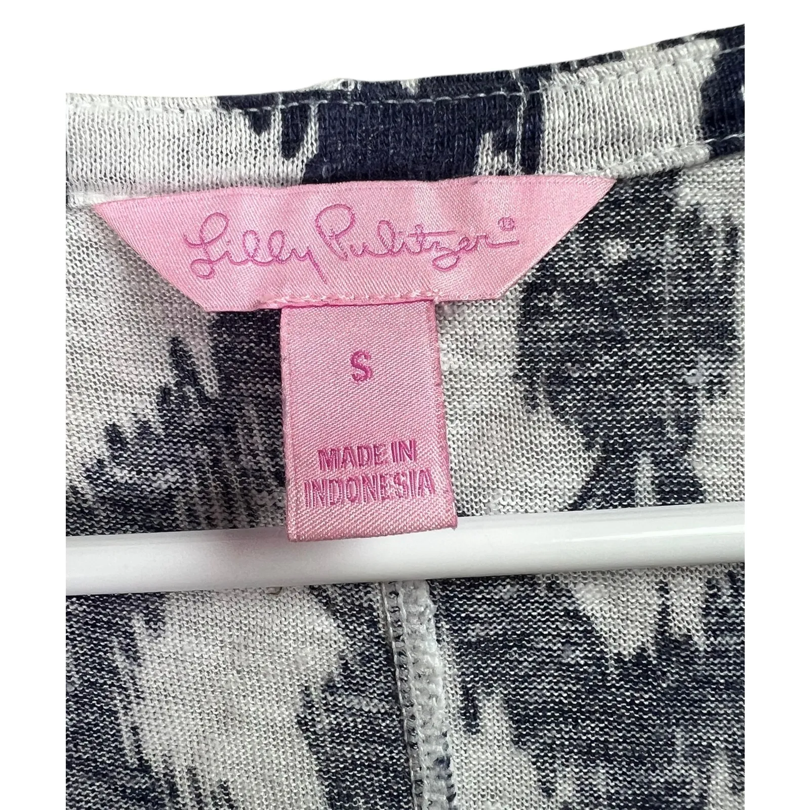 Lilly Pulitzer Duval Linen Short Sleeve Shirt Little Fish Ikat Navy White Small - Image 3