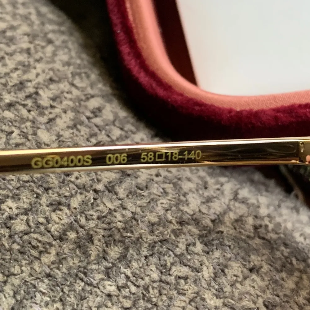 Authentic GUCCI 58 butterfly Gold Blue Crystals/metal sunglasses - Image 5