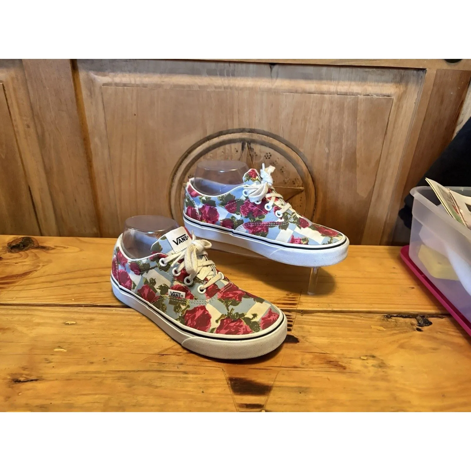 VANS Womens Doheny Checker Roses Low Skate Shoe Size 6 Lace Floral Canvas - Image 2