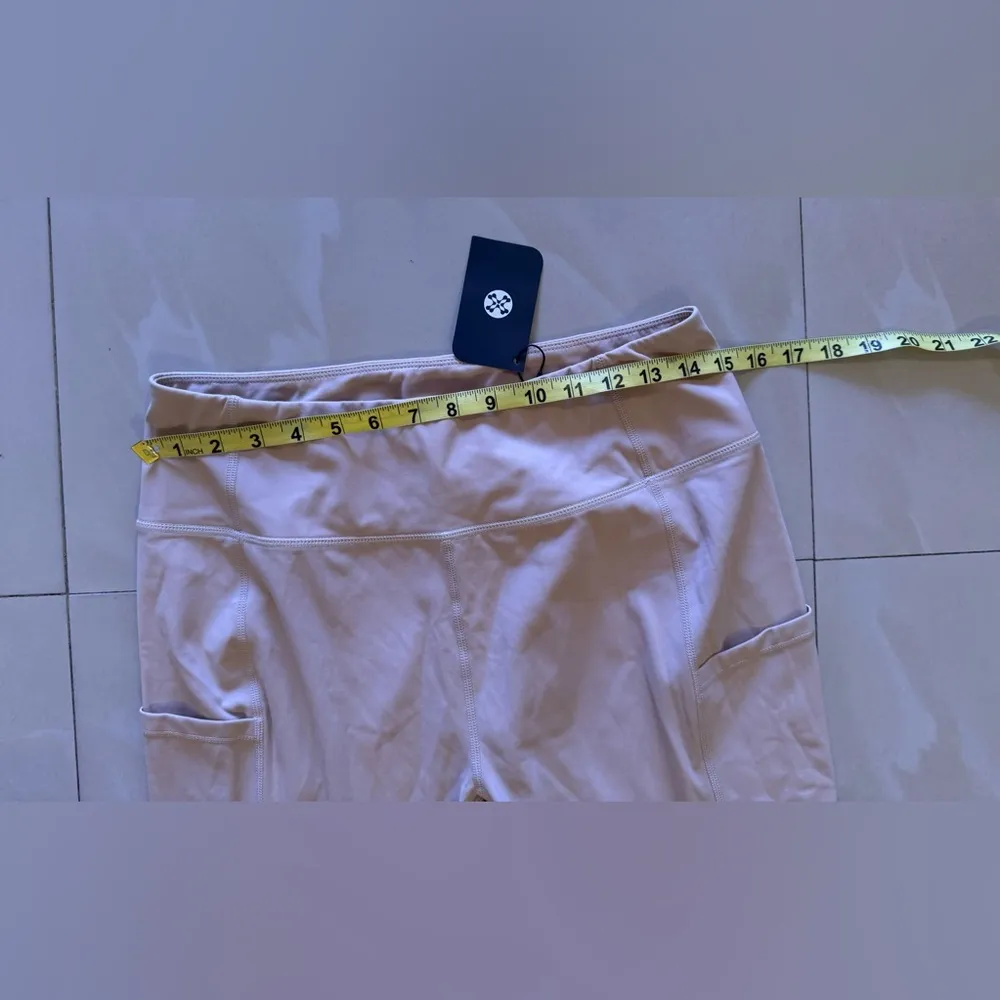 Leggings women's NWT Beige  yoga pants style Pockets Size XL Sport Waistband - Image 10