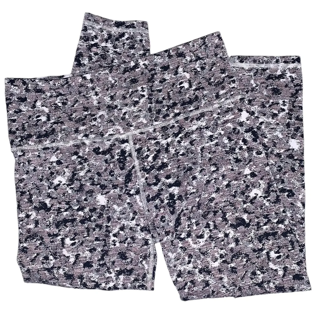 Athleta elation textured 7/8 legging - pixel animal print leopard mini cheetah - Image 9