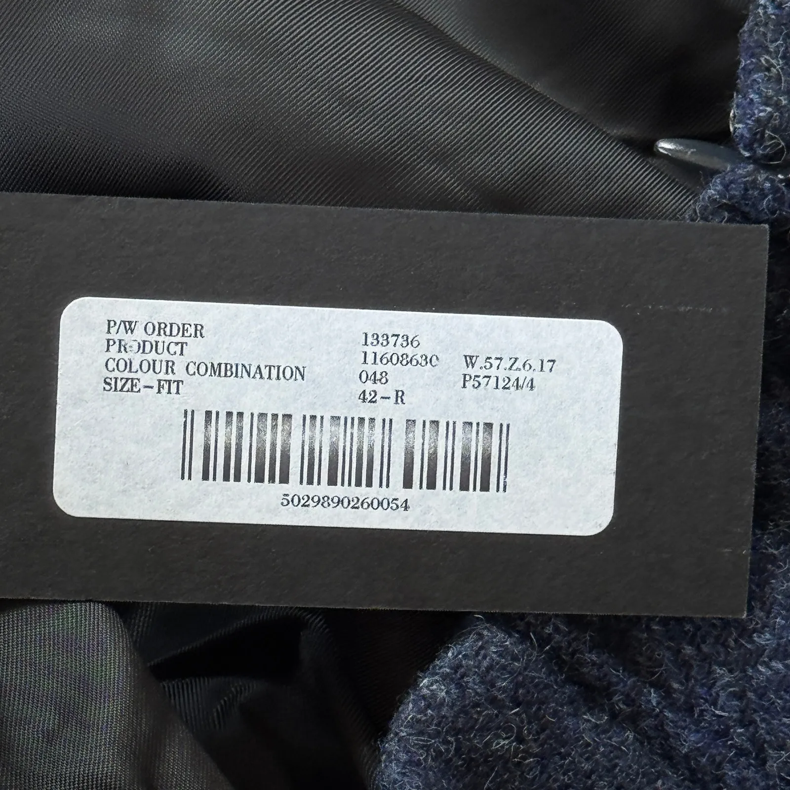 NEW Burberry Wool‎ Skirt Navy Blue Plaid Size 42 - Image 5