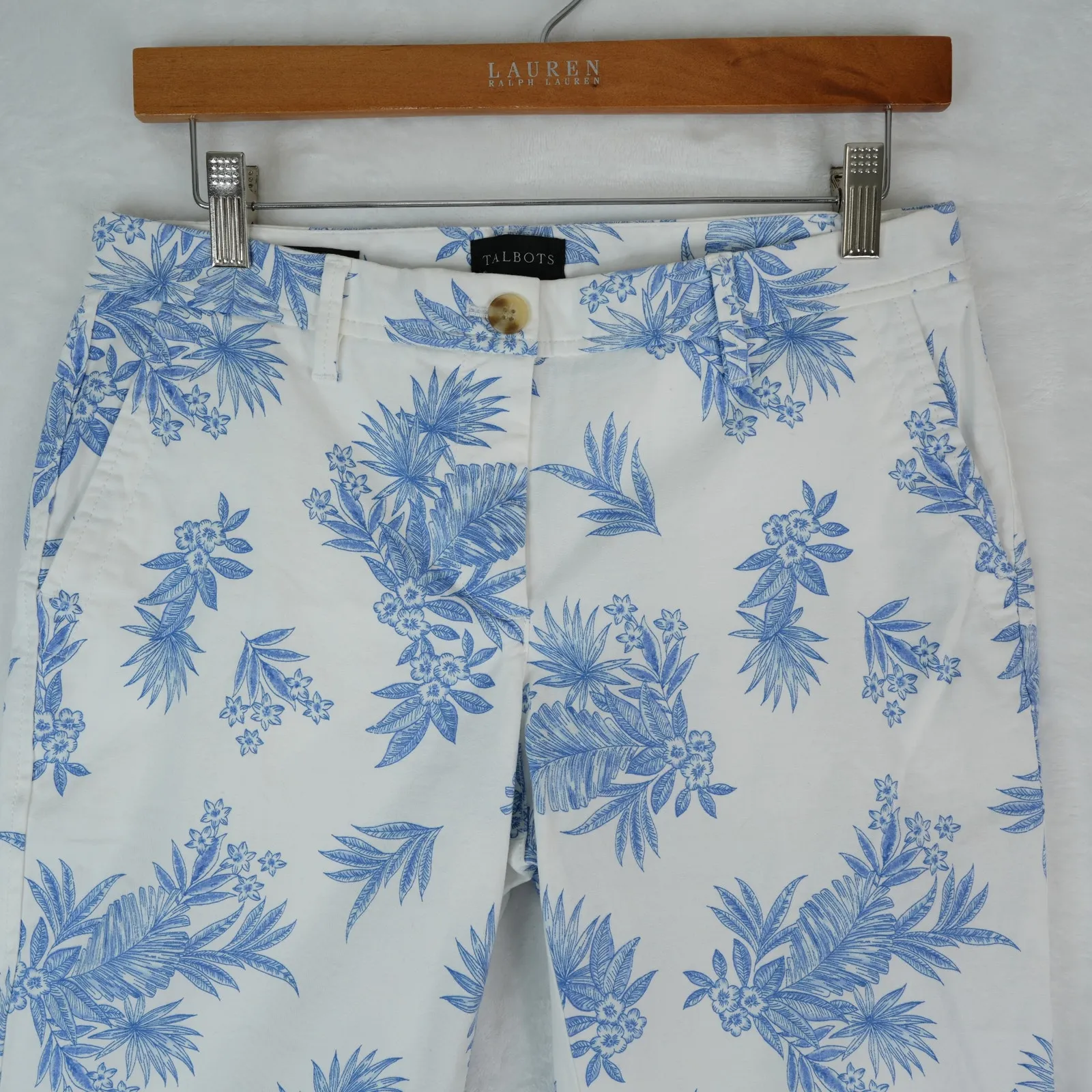 Talbots Pants Womens 2P Blue White Floral Cotton Relaxed Chino Cropped Preppy - Image 4