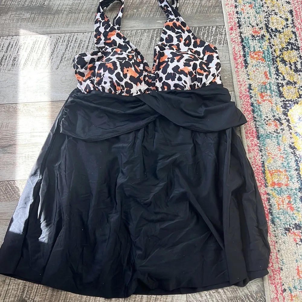 Leopard Print and Black Women's Swim Dress Brown Size 14W - Image 2