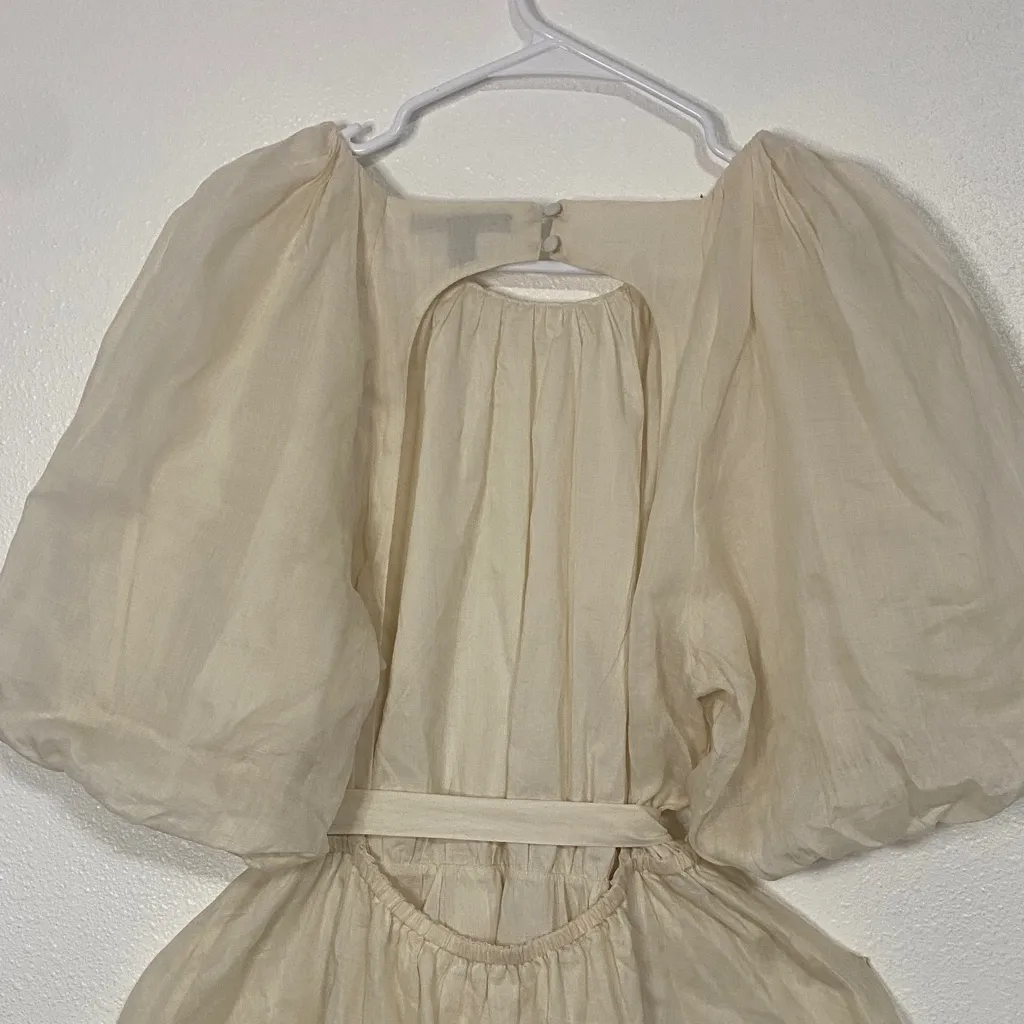 Banana Republic Light Beige Puff Sleeve Dress - Image 5