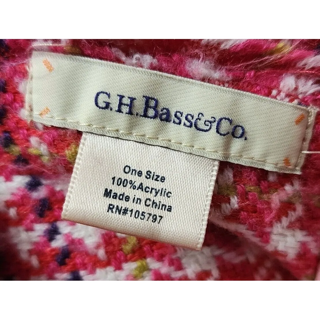 G.H. Bass & Co.‎ Plaid Scarf with Fringe Red Pink Acrylic One Size - Image 2