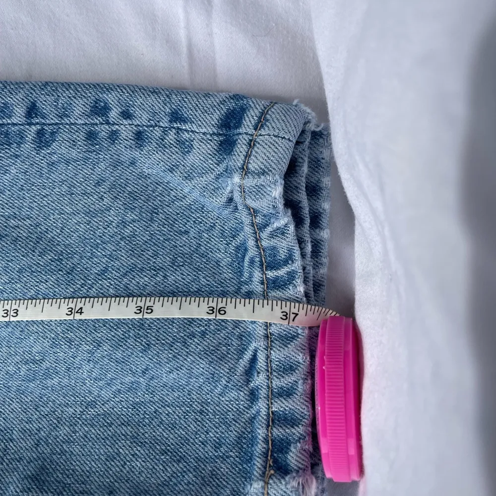 Zara Women’s Light Wash Denim Jeans - Image 10