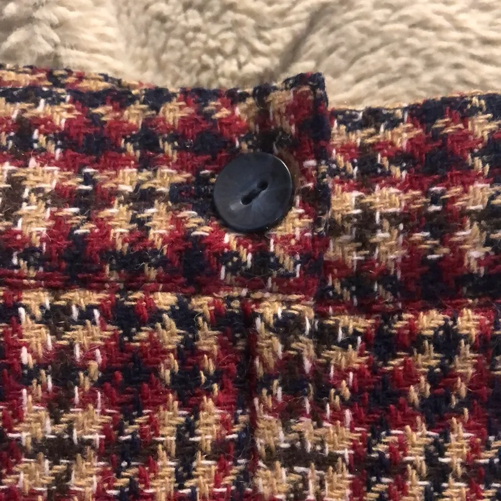 Leslie Fay Wool Pencil Skirt, size 10P - Image 4