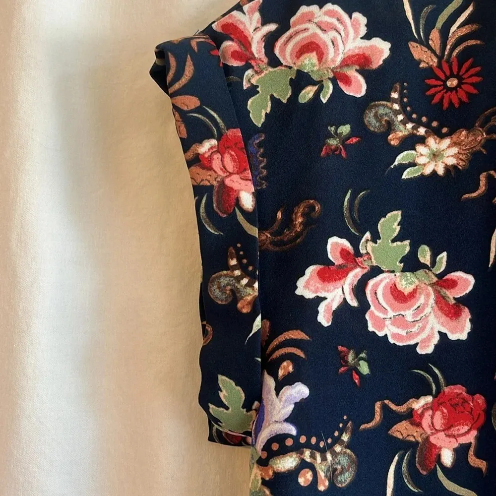 Philosophy V Neck Rolled Cap Sleeve Multi Color Floral Blouse - Image 5