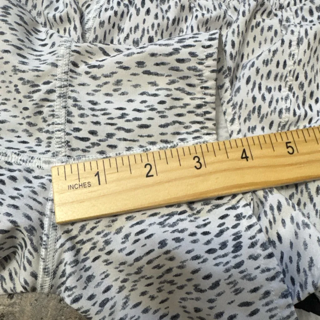 Lululemon Pleat To Street Shorts - Image 8