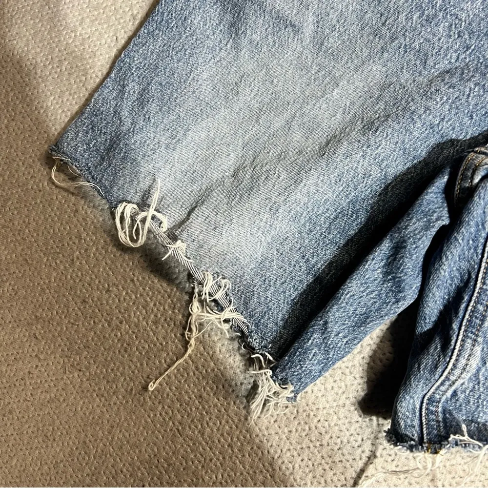 Stretch Longline Denim Shorts Size 28 EUC - Image 2