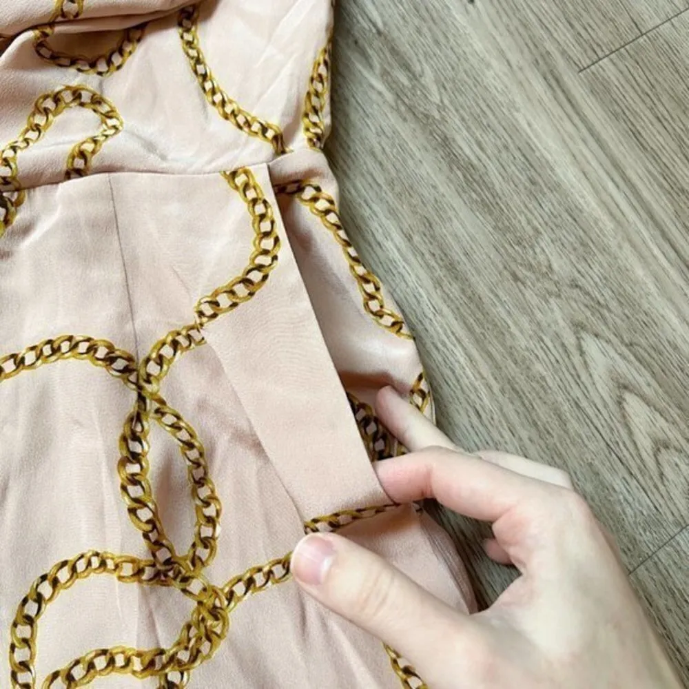 L'AGENCE Silk Pink Chain Print Chiara Wide Leg Jumpsuit Size 2 NWT - Image 7