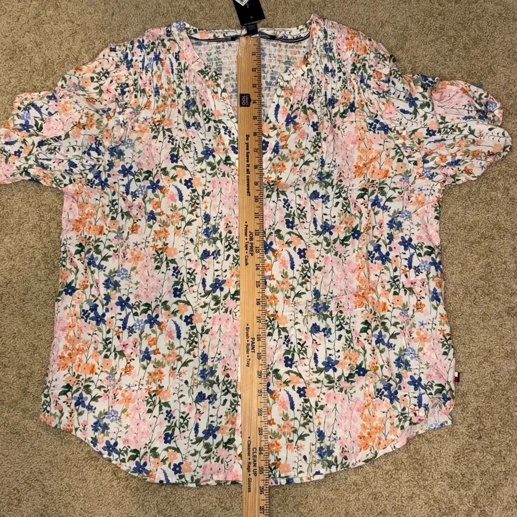 Tommy Hilfiger short sleeve smocked yoke top v-neck floral size L NEW‎ - Image 9