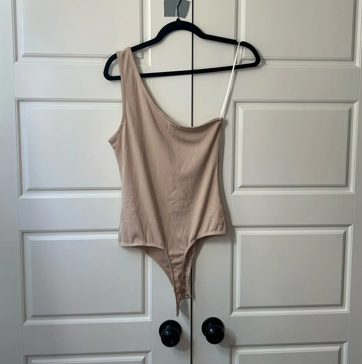 One-Shoulder Tan Bodysuit - Image 2
