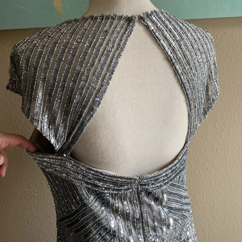 Adrianna Papelli size 12 Elegant Silver Evening Gown - Image 7