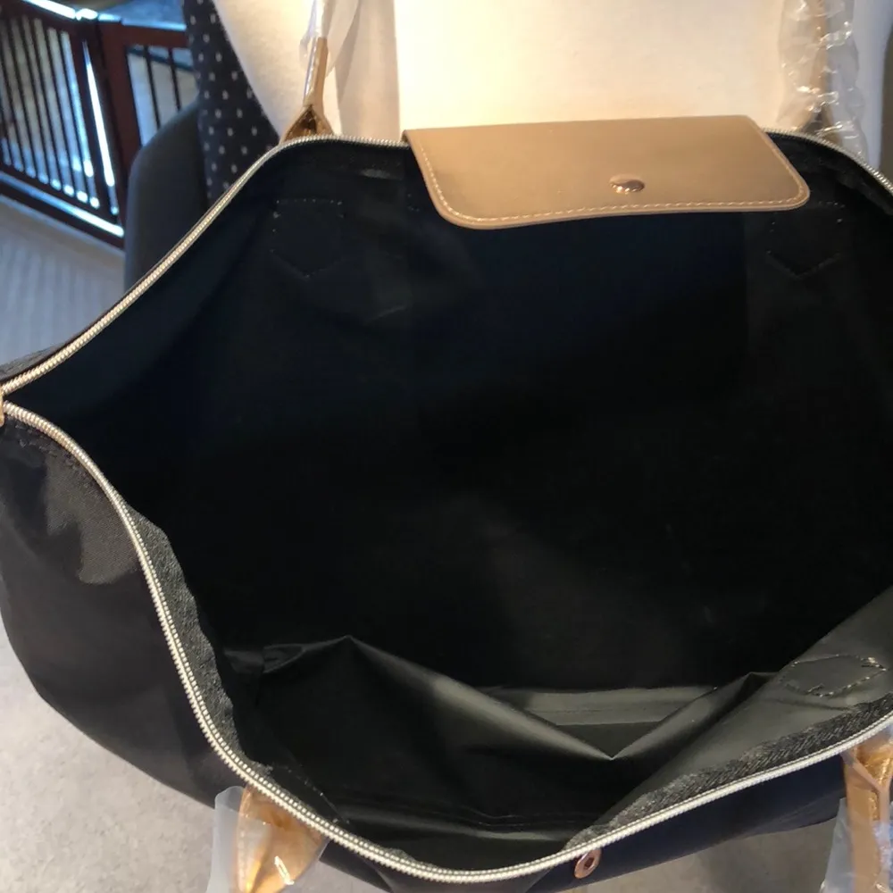 Black & Rose Gold Zippered Tote Bag - Image 5