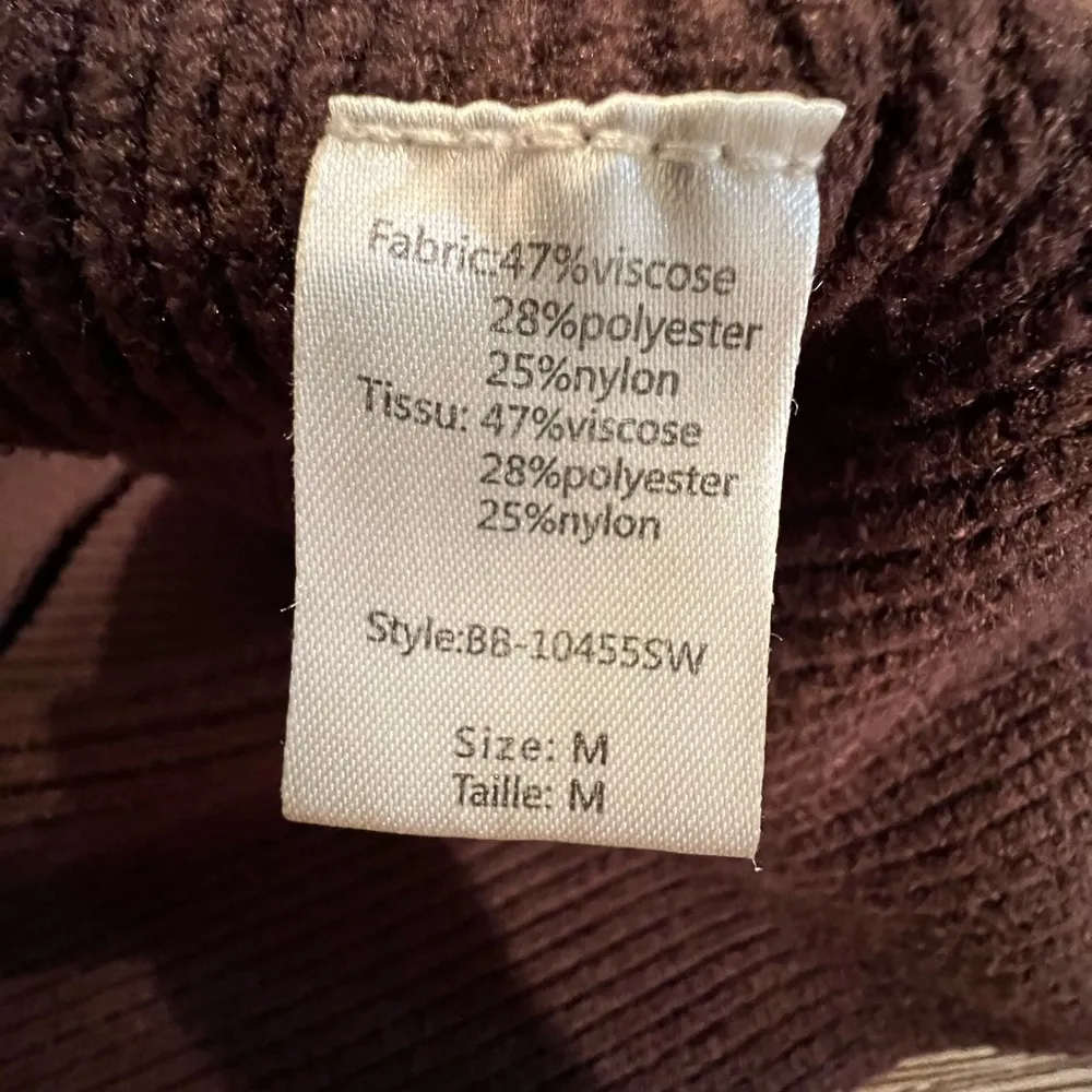 Elegant Brown Women's Turtleneck Sweater Size M - Image 8