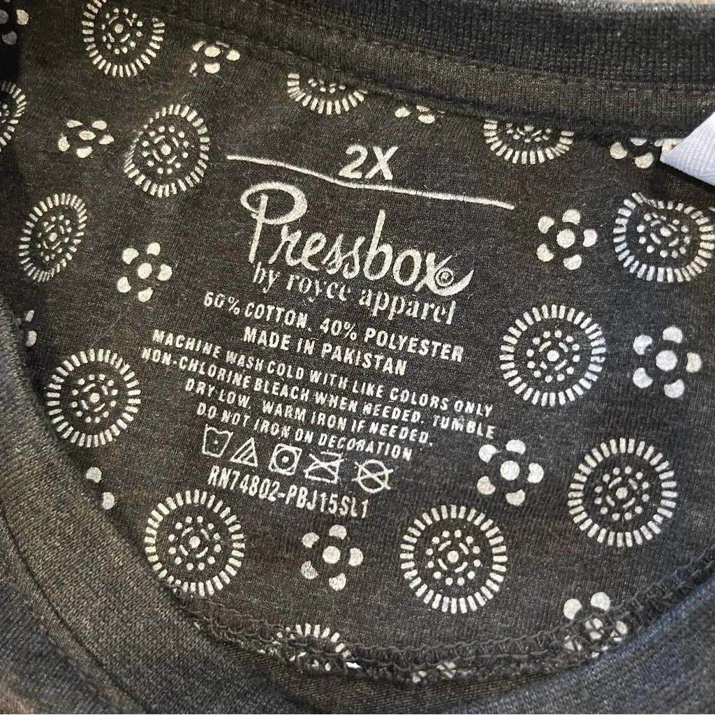 Pressbox IOWA HAWKEYES Dark Grey Yellow Long Sleeve T-Shirt Women’s Plus Size 2X - Image 7