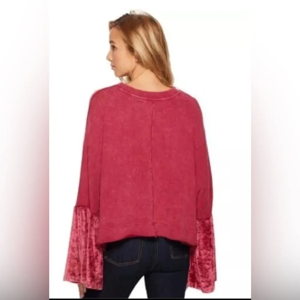 Free People Glorious Sweatshirt XS Bell Velvet Sleeves‎ Oversized Cropped Maroon - Image 4