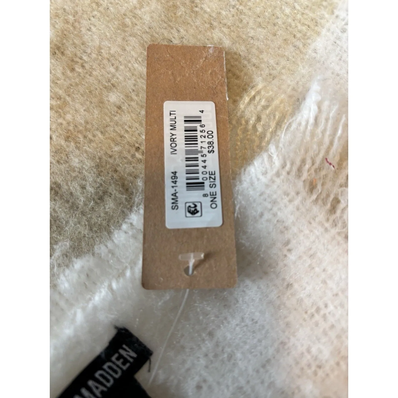 Steve Madden Women's Ivory Two-Tone Buffalo Check Fringed Blanket Scarf - Image 9