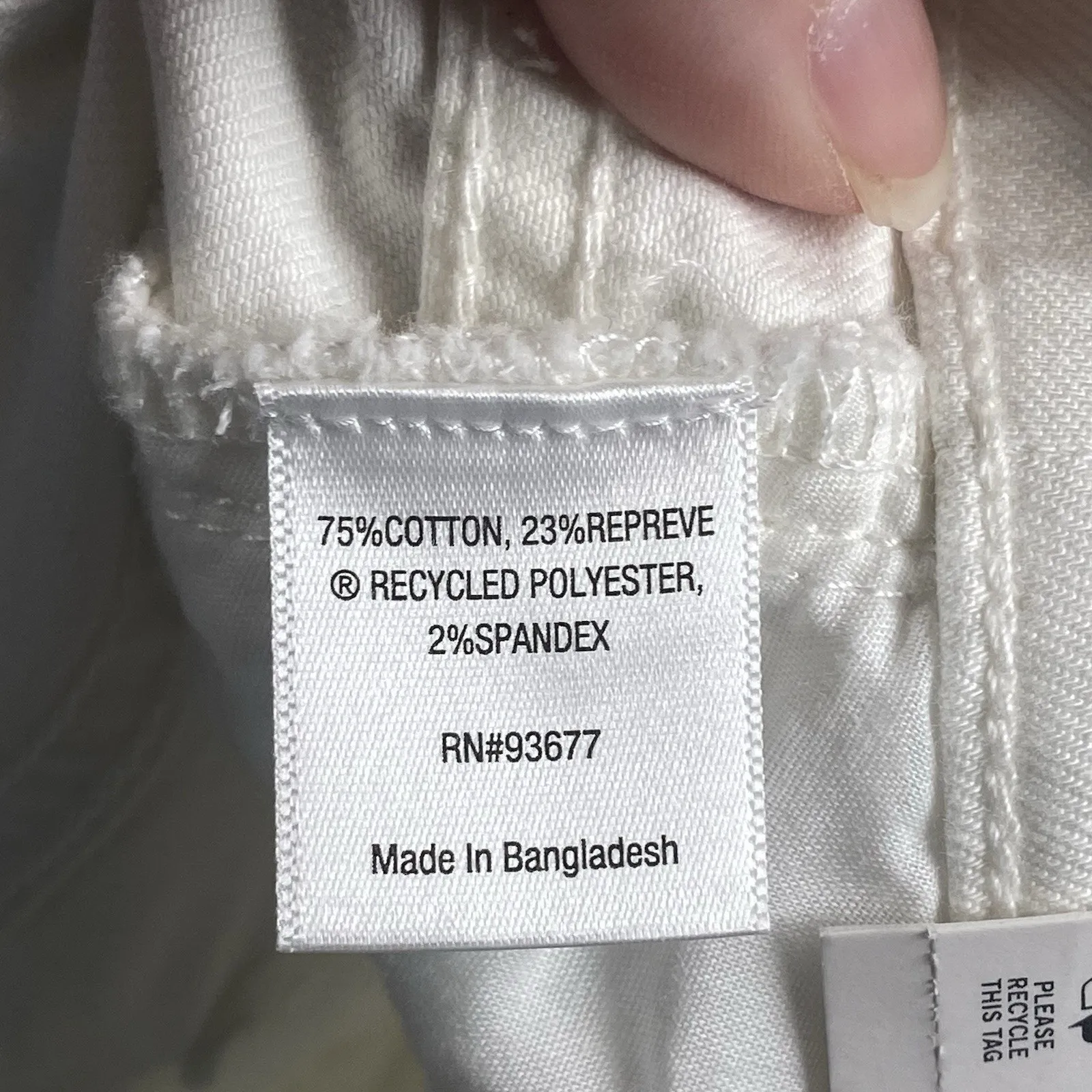 St. John's Bay Capri Pants Womens 10 White Easy Fit Through Hip & Thigh NEW - Image 6