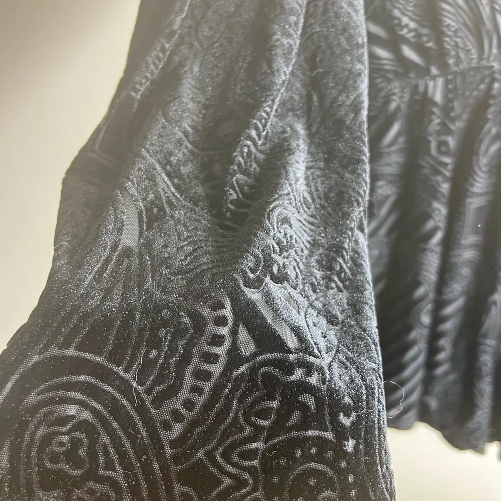 Ecote velour romper size medium - Image 12