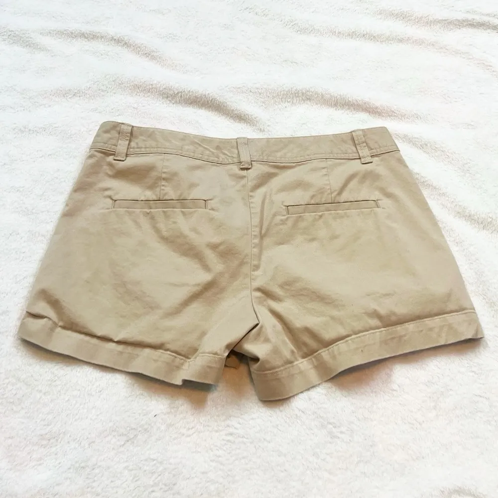 GAP City Shorts Mid Rise 3” Inseam Chino Stretch Pockets Women’s Sz 6 Wicker Tan - Image 5