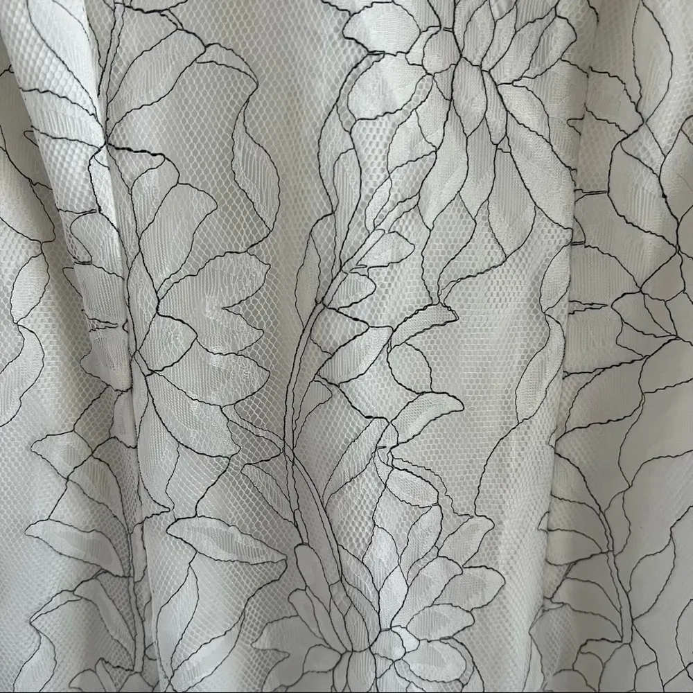 NWT L'ATISTE White Floral Lace Overlay Slip Dress Romantic Boho Festival Small - Image 3