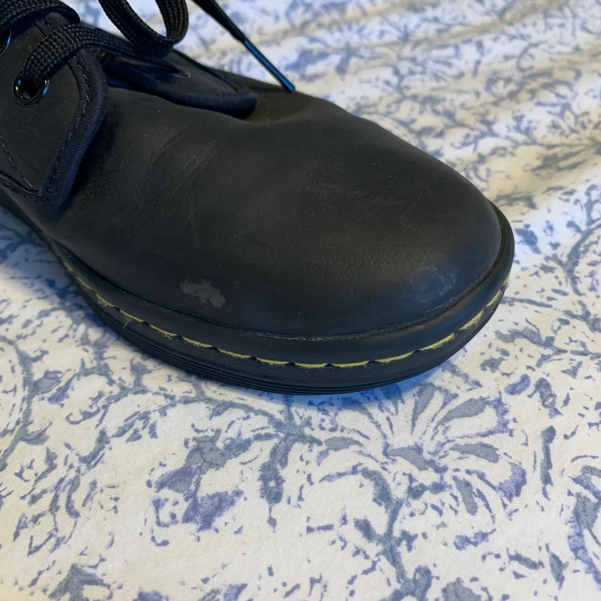 Dr. Martens Shoreditch Shoes - Image 4