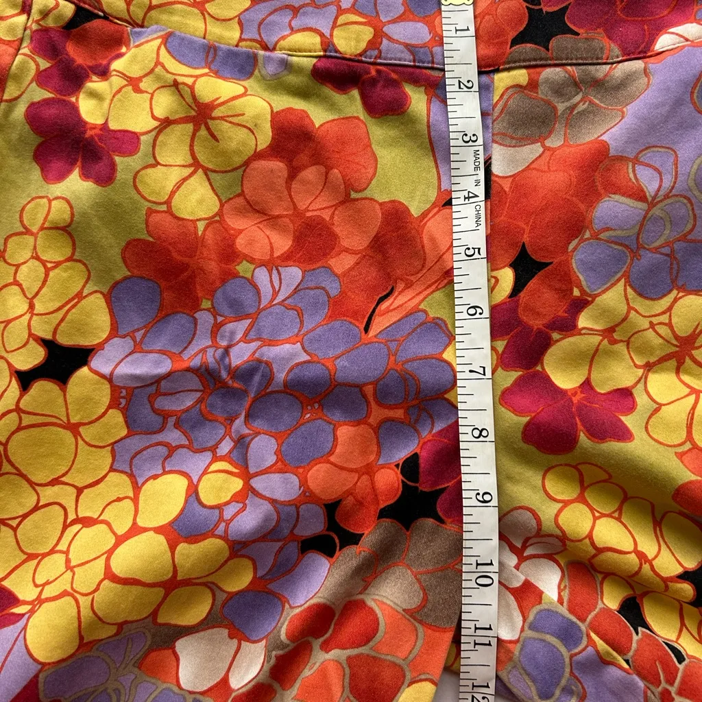 Floral Print Women's Capri Pants - Image 6