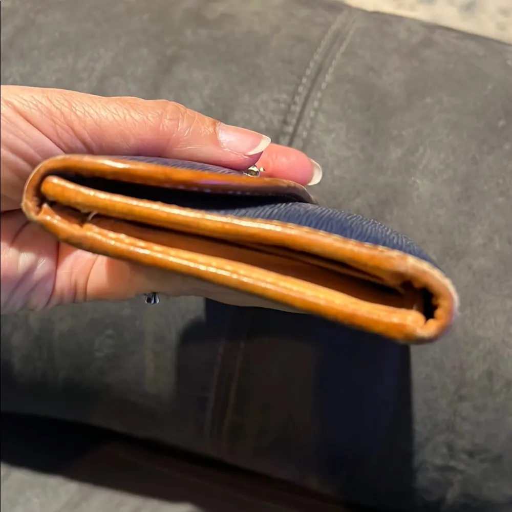 Dooney & Bourke Navy and Tan Saffiano wallet - Image 6