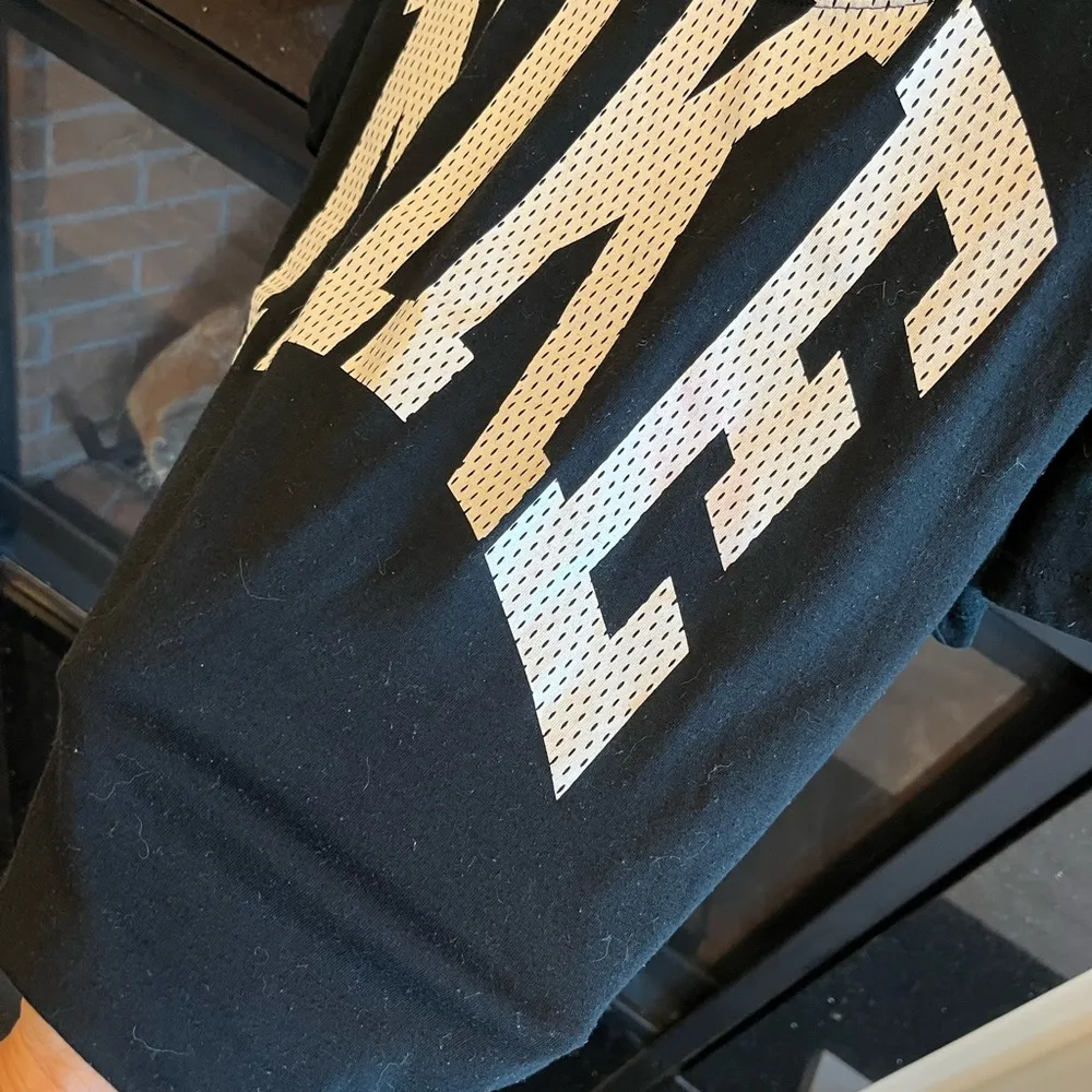 Nike Black Tee Cropped Top Womens Small - Image 10