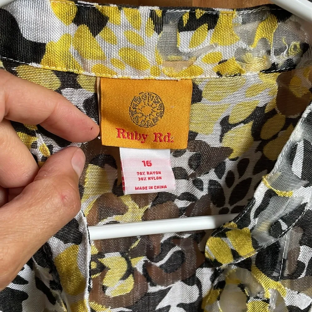 RUBY RD. Yellow, Black & White Design Sheer Button Down Shirt Size 16 - Image 4
