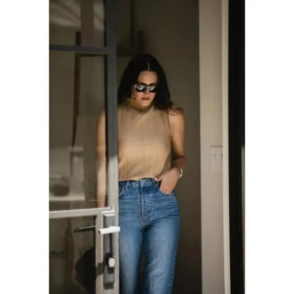 REFORMATION Cynthia High Waist Relaxed Jeans in Wash Colorado Size US 29 - Image 11