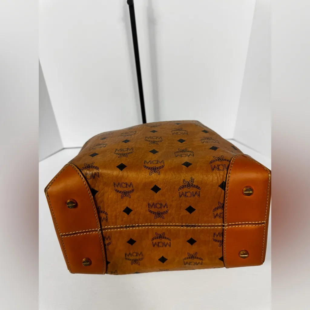 MCM Classic Cambas Tan Leather Bucket Bag with Gold Chain - Image 12