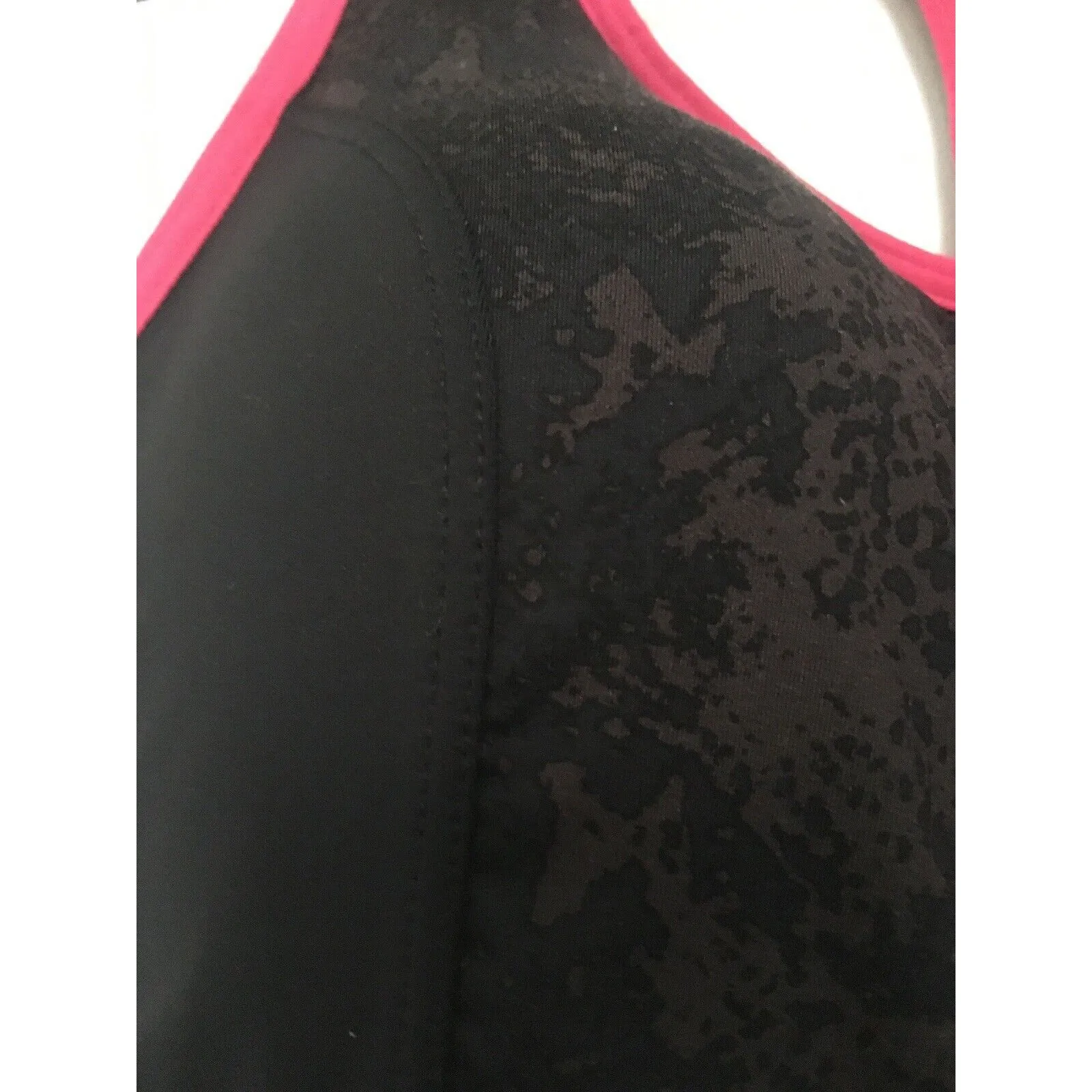 Maurice's Women's Sports Bra Top Zip Up Size Large Black Pink - Image 3