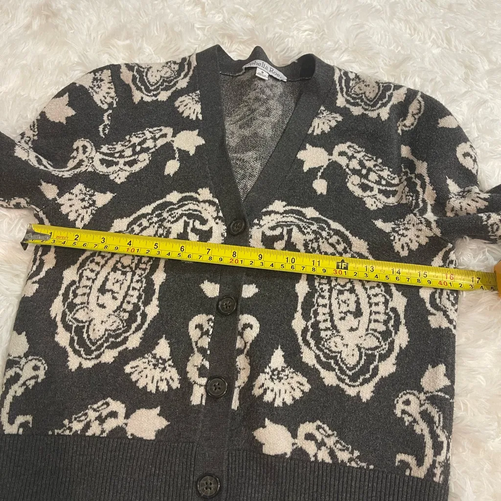 Ophelia Roe grey white paisley long sleeve v-neck cardigan sweater womans S - Image 9