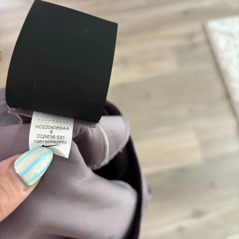 Nike Go Women's High-Waisted 7/8 Leggings with Pockets Women Small - Image 3