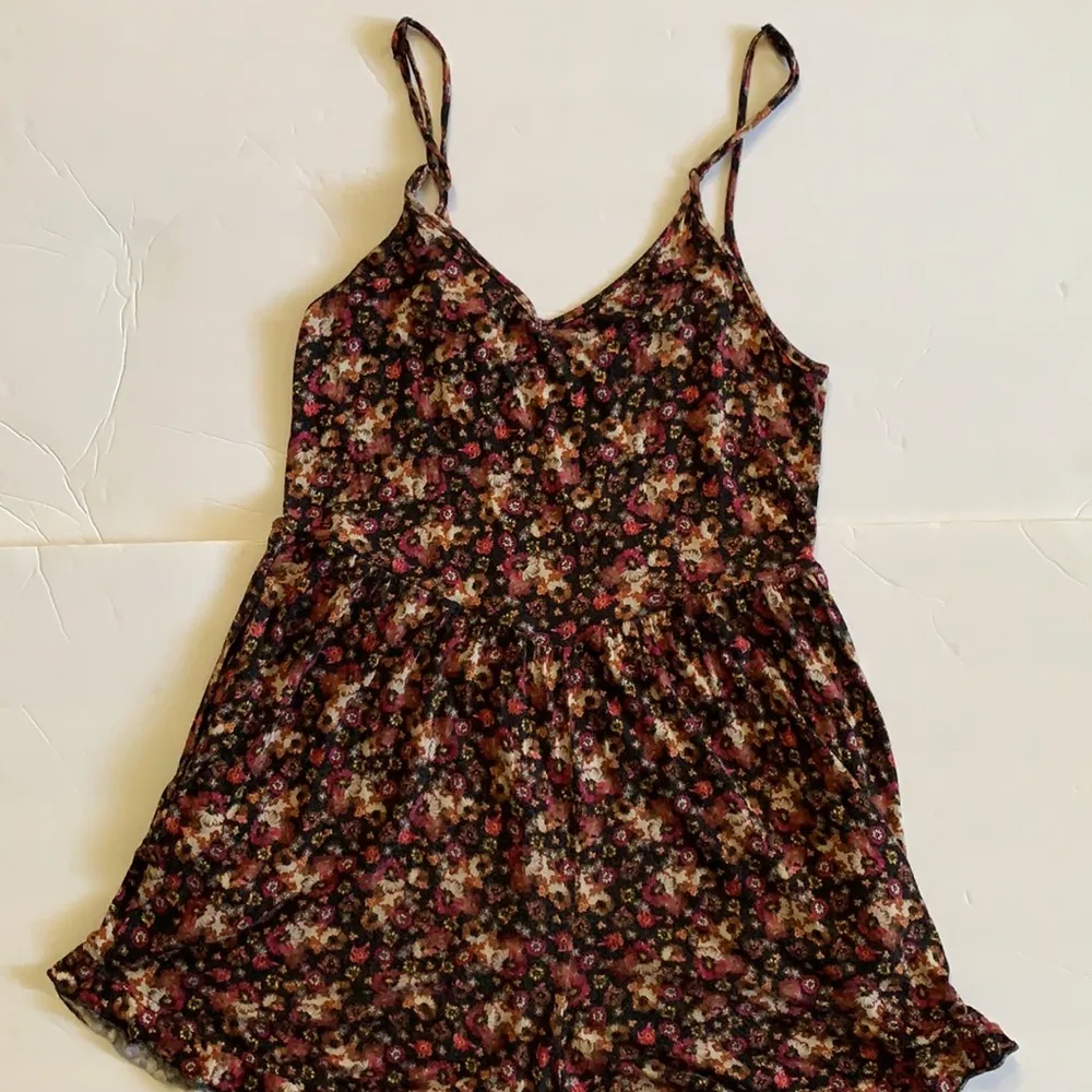 Mimi Chica floral flowers romper Small S black RARE HTF shorts - Image 5