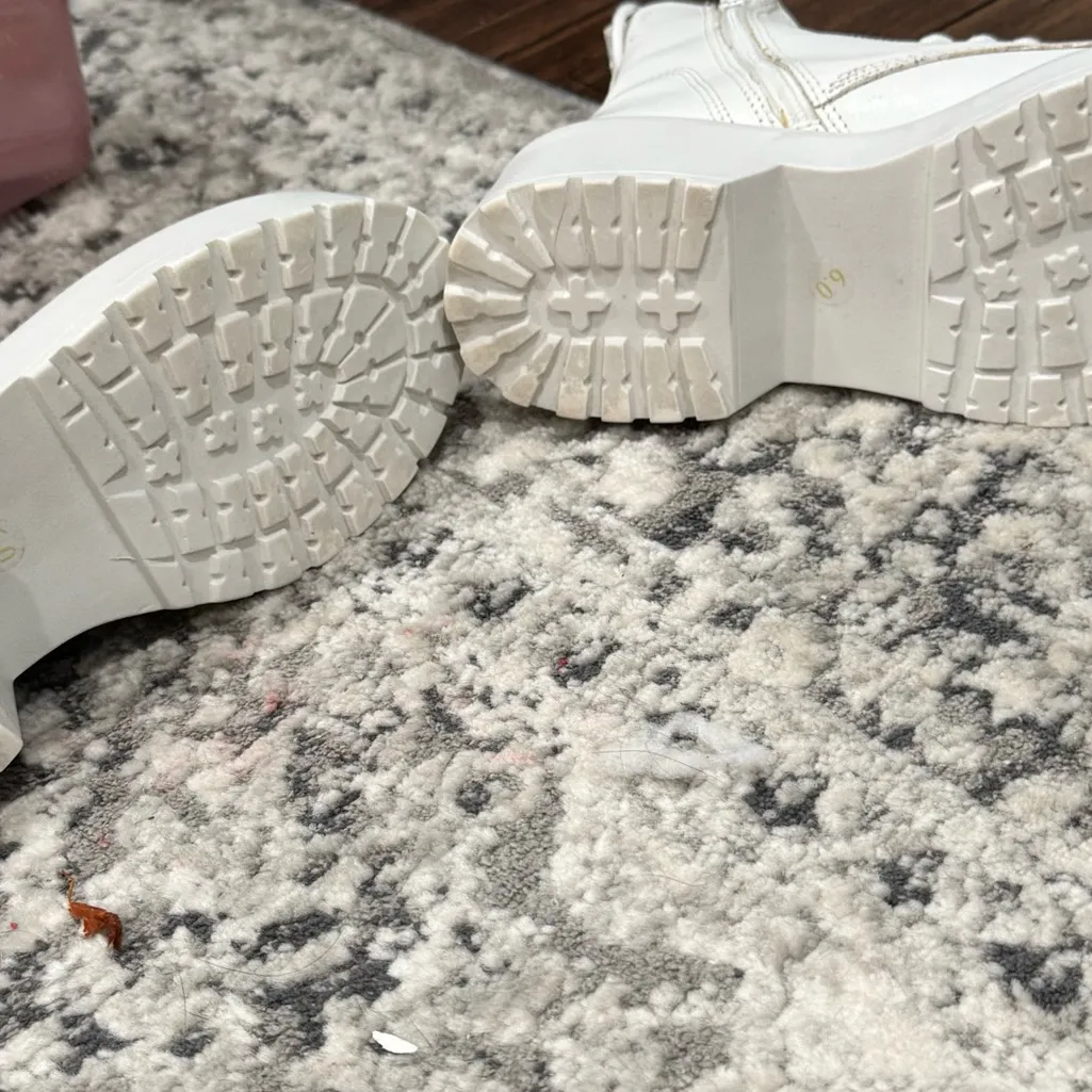 Steve Madden White ‘Tornado’ Lace-Up Combat Boots - Image 9